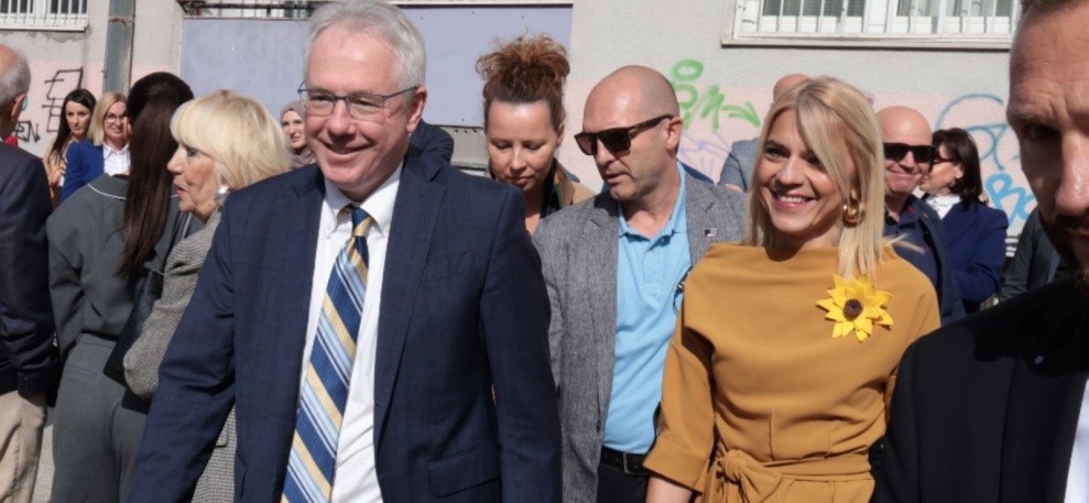 Američki ambasador u BiH i Ines Kavalec na otvaranju Dnevnog centra za osobe sa poteškoćama u razvoju (Ustupljeno iz privatne ahive)