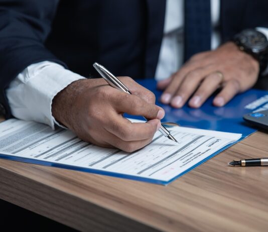 Lobiranje: Schmidt odlazi, Dodik ostaje, a Sarajevo i dalje spava Foto: Advogadoaguilar (Pixabay)