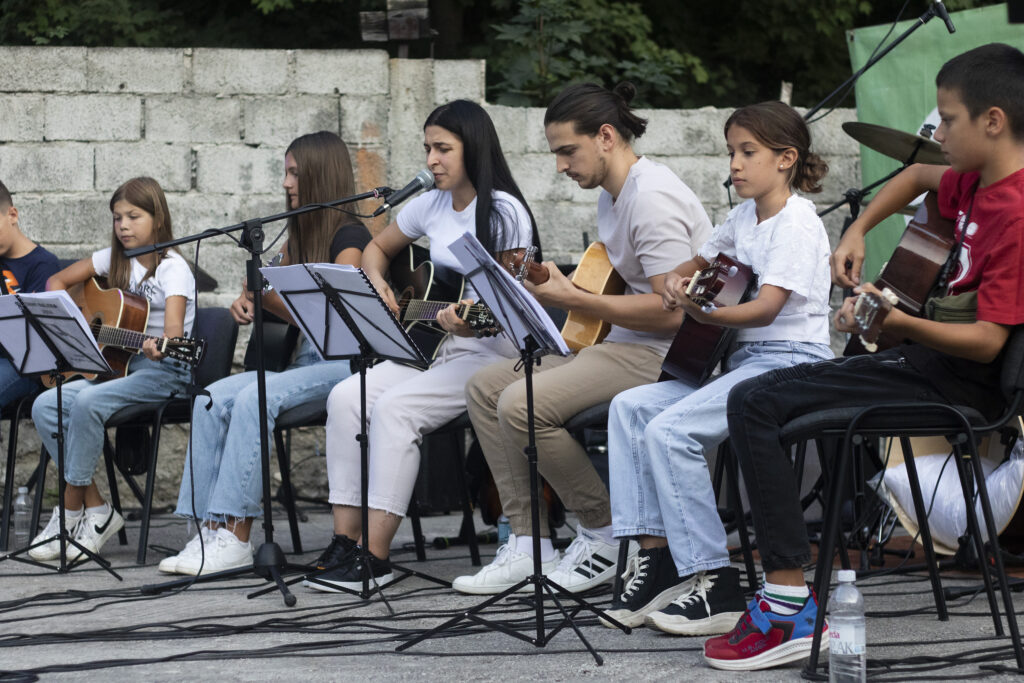 Škola gitare „Galeb“, nastup u Varešu 